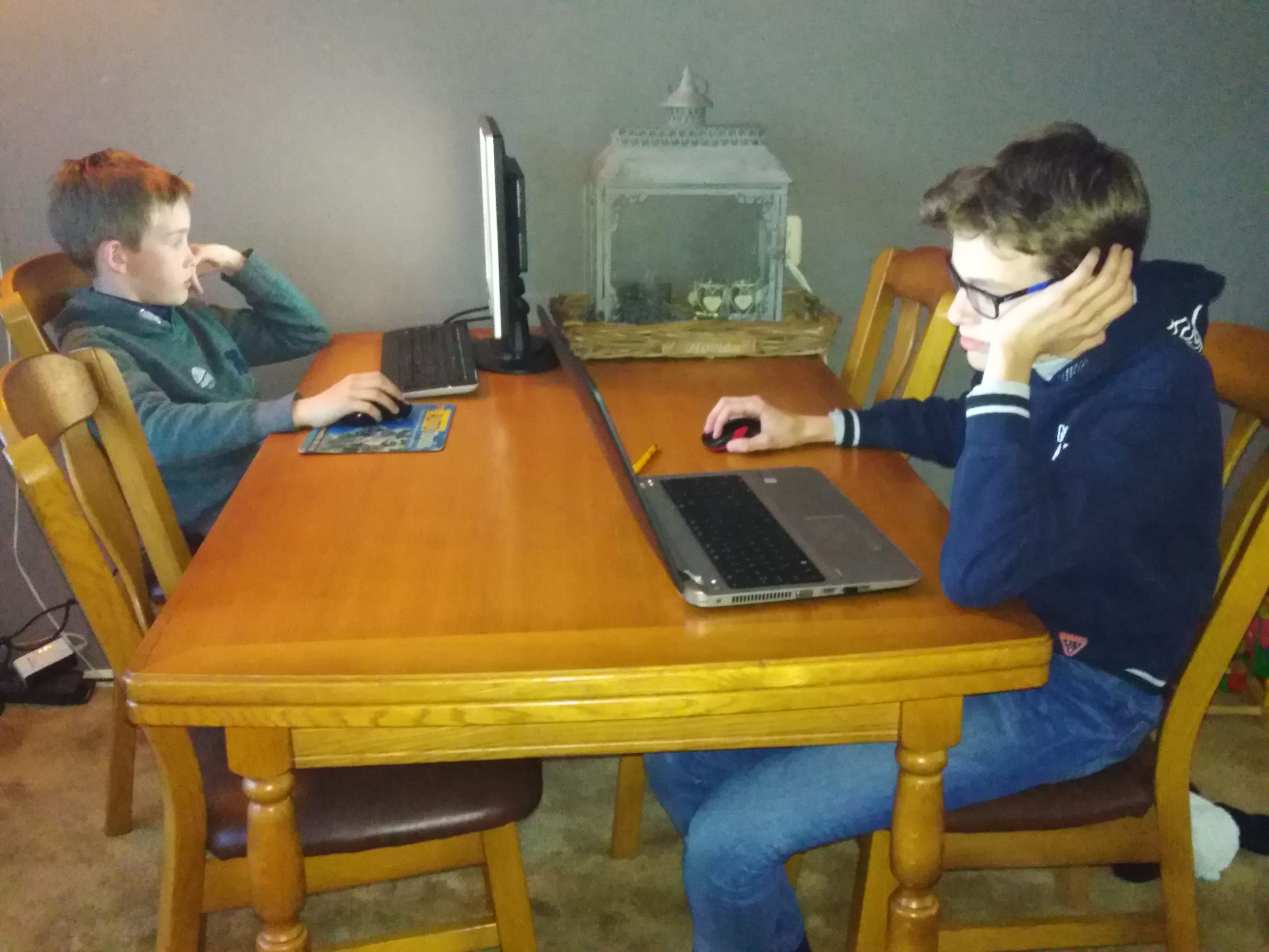 Barend van Dieren aan kop na 5 speelrondes online