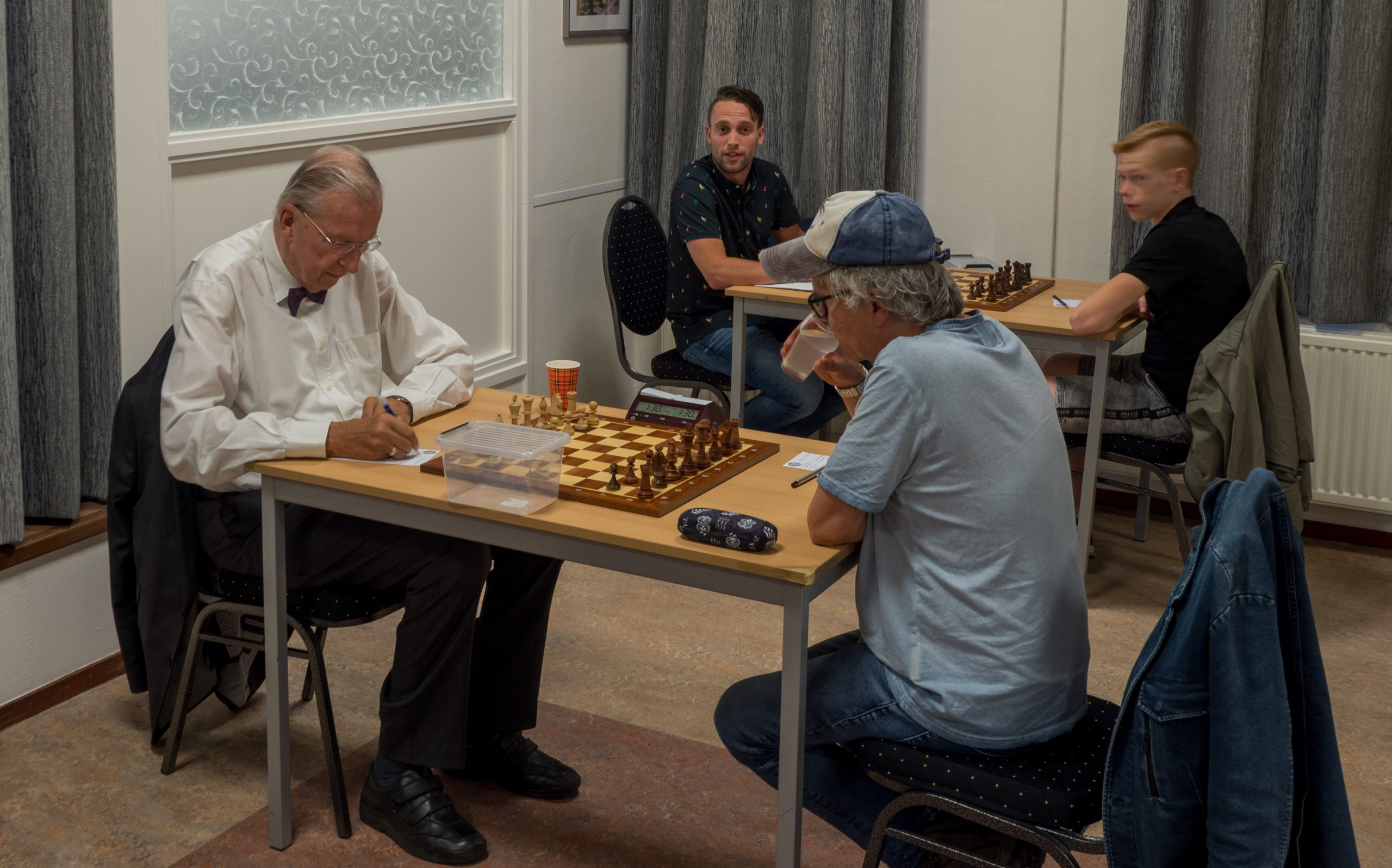 Schaakcompetitie hervat